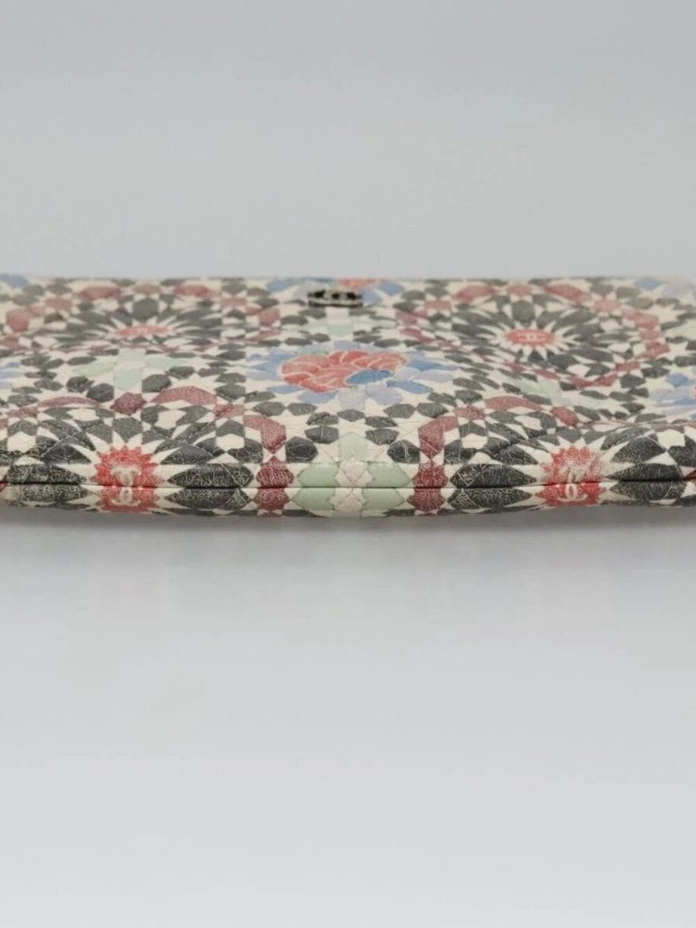 CHANEL Matelasse Clutch Bag Lamb Skin Multicolor CC Auth 112262 - Picture 7 of 16